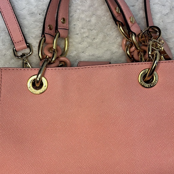 Pink Michael Kors bag - Picture 6 of 14
